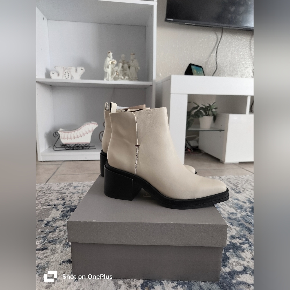 New Franco Sarto Darden‎ Booties – Cream Leather, Size 7, In Box - Picture 3 of 9